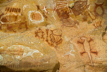 Ilumina&ccedil;&atilde;o Noturna de painel de pinturas rupestres do Boqueir&atilde;o da Pedra Furada- Parque Nacional da Serra da Capivara