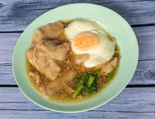 Thai Lard Nar Noodles 