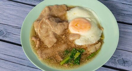 Thai Lard Nar Noodles 