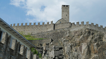 Fototapeta na wymiar Castelgrande, il principale dei tre castelli di Bellinzona, Canton Ticino. Svizzera.