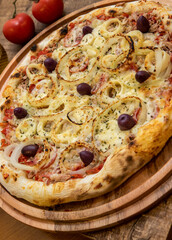 Tuna pizza