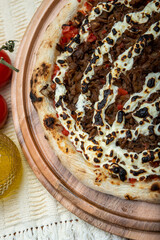 Shimeji mushroom and cream cheese pizza