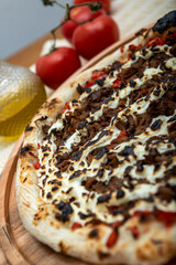 Shimeji mushroom and cream cheese pizza