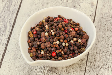 Peppercorn heap in the bowl