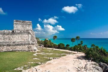 Ruins of a castle at the seaside, Zona Arqueologica De Tulum, Cancun, Quintana Roo, Mexico