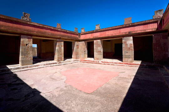 Courtyard of a palace, Quetzalpapalotl Palace, Teotihuacan, Mexico