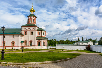 Fototapeta na wymiar Refectory Church of the Epiphany. Valdai Iversky Bogoroditsky Svyatoozersky