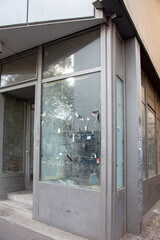 Fototapeta na wymiar abandoned store in city Mainz, Germany. vertical image