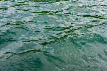 Obraz premium Rippled water weaves in motion blur, full frame