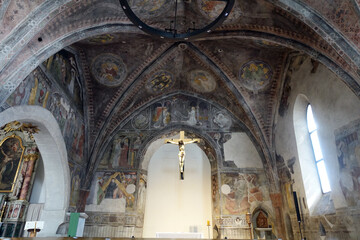 kunstvolle Fresken in der Spitalkirche zum Heiligen Geist