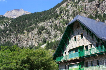 Colores en el lago. Balneario de Panticosa