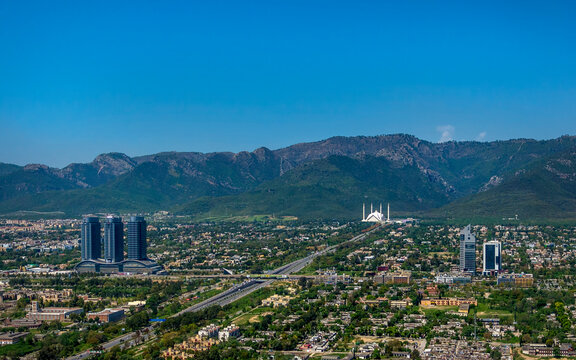 Fototapeta an aerial view of Islamabad city , the capital of Pakistan 