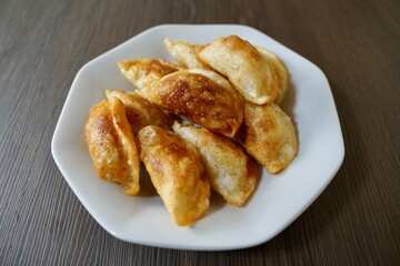 揚げ餃子
