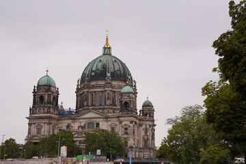 Fototapeta na wymiar Berliner Dom - Oberpfarr- und Domkirche zu Berlin