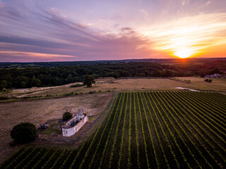 Eglise Sainte Présentine coucher soleil drone Aquitaine