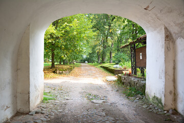 Entrance to the Straupes palace park.