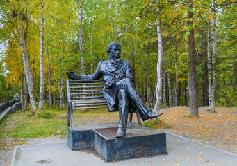  Zurab Tsereteli's sculpture, a monument to the famous 19th-century Russian poet Alexander Pushkin.
