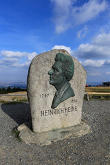 Heinrich Heine Gedenkstein auf dem Brocken. Harz, Sachsen-Anhalt, Deutschland, Europa