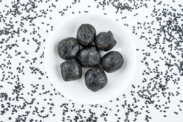 Nutritional snack black sesame pill