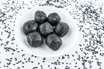 Nutritional snack black sesame pill