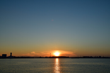 名古屋港からの日の出
