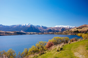 Fototapeta na wymiar Lake Hayes in New Zealand