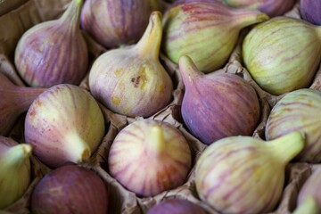 macro image of figs in market