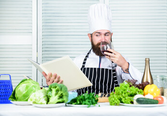 Excitement. Vegetarian salad with fresh vegetables. Healthy food cooking. Mature hipster with beard. bearded man. chef recipe. Dieting organic food. Cuisine culinary. Vitamin