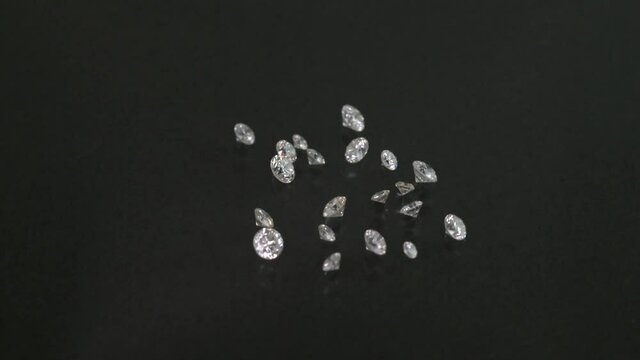 small size diamonds: melee diamonds