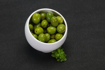 Green Campo Real olives in the bowl