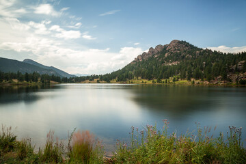 Fototapeta na wymiar Lily Lake in the Rocky Mountains National Park in Colorado