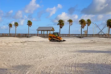 Photo sur Aluminium Clearwater Beach, Floride Track Skid Steer Loader in Clearwater Beach 