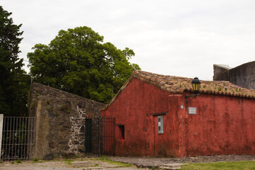 Fototapeta na wymiar old barn in the field