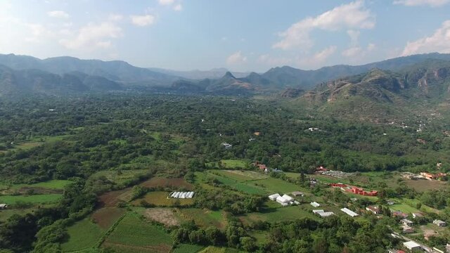 Vista a&eacute;rea sobre Malinalco en el Estado de M&eacute;xico, M&eacute;xico