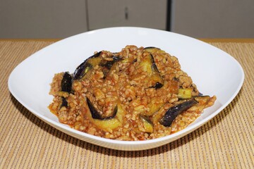 皿に盛った麻婆茄子