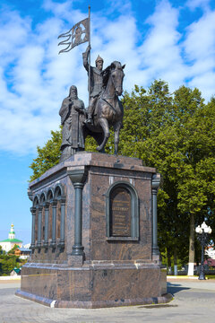 VLADIMIR, RUSSIA - AUGUST 28, 2020: Monument To Prince Vladimir And St. Fyodor - The Baptists Of The Vladimir Land