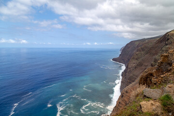 Fototapeta premium high cliffs at the coast of Madeira, Portugal