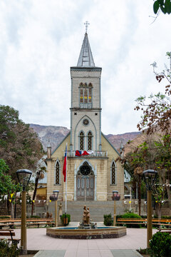 Catedral En Pisco Elqui, Chile