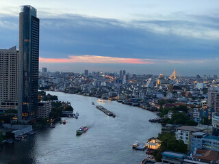 Fototapeta na wymiar Bangkok city skyline at dusk
