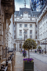 Obraz premium City of London, old office inner yard St. Helens's Place. Architecture of Victorian time. London, UK