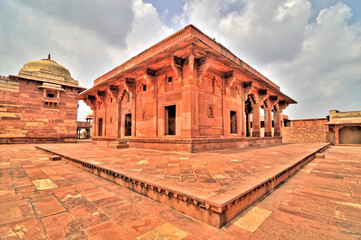 Fototapeta premium Fatehpur Sikri – zespół architektoniczny dawnej stolicy Wielkich Mogołów na zachód od Agry, Indie;