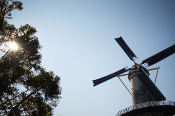 Obraz premium Dutch windmill 'Windmolen Windlust' in Wateringen (Westland, Zuid-Holland, The Netherlands)