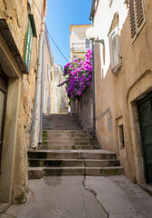 Obraz premium Small street in the old town of rab croatia