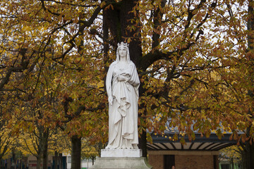Fototapeta premium Paris outdoors sat autumn