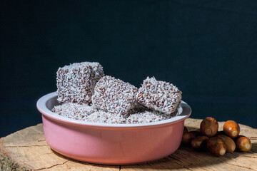 chocolate lamington or yster varkies