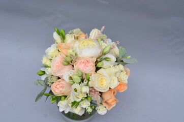 bridal bouquets of natural flowers