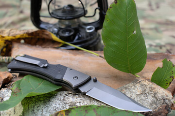 Folder knife perfect for bushcraft adventure