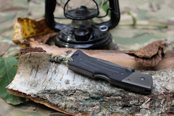 Folder knife perfect for bushcraft adventure