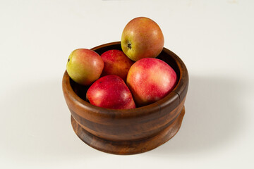 apples in a wooden basket
