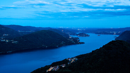 Lago D'Orta fotografato dal Belvedere di Quarna Sopra (VB), Piemonte, Italia.